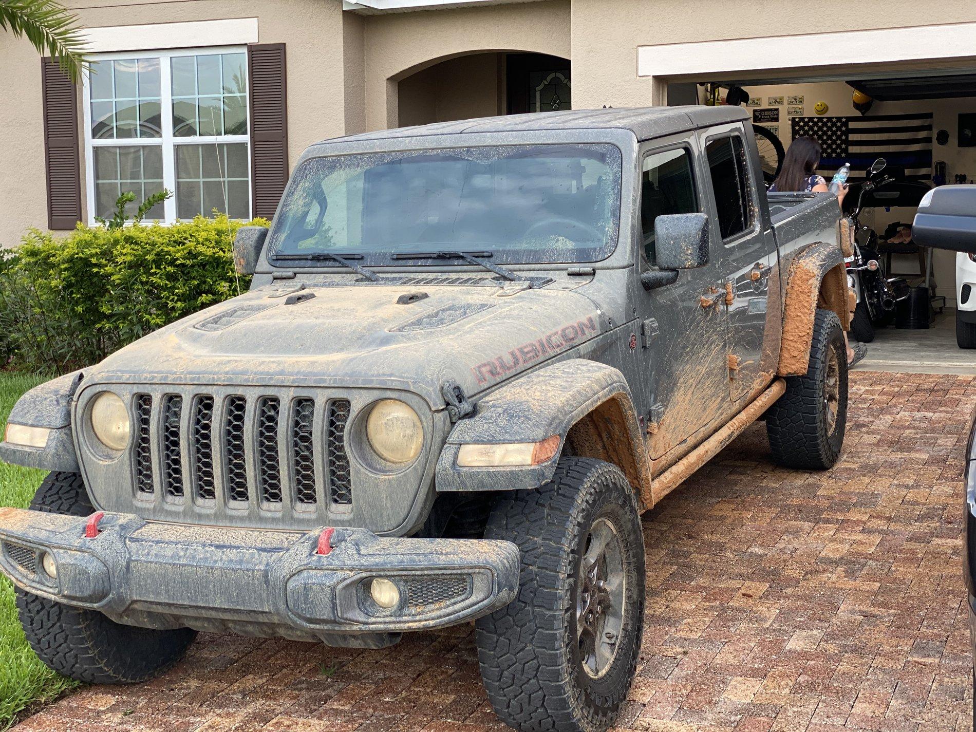 Jeep Gladiator No money wifey said hold off stock gladiator no mods help!! 22AF9852-096F-4995-B183-04E7723178EA
