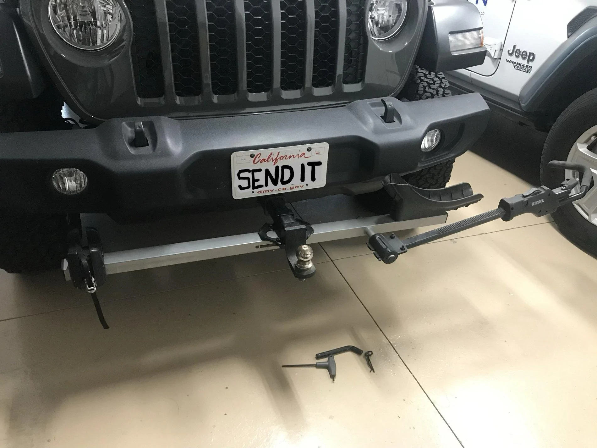 Jeep Gladiator Gladiator Bike Rack? 5801223A-D848-4E48-AE79-18D91C8D091F