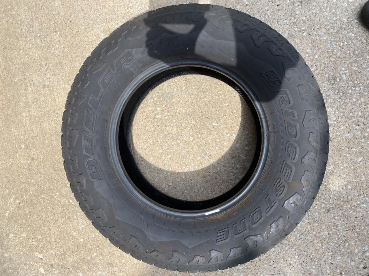 Jeep Gladiator Bridgestone dueler AT from sport S  $200 56FECDA0-016A-46E7-9C9D-54324877E0A1