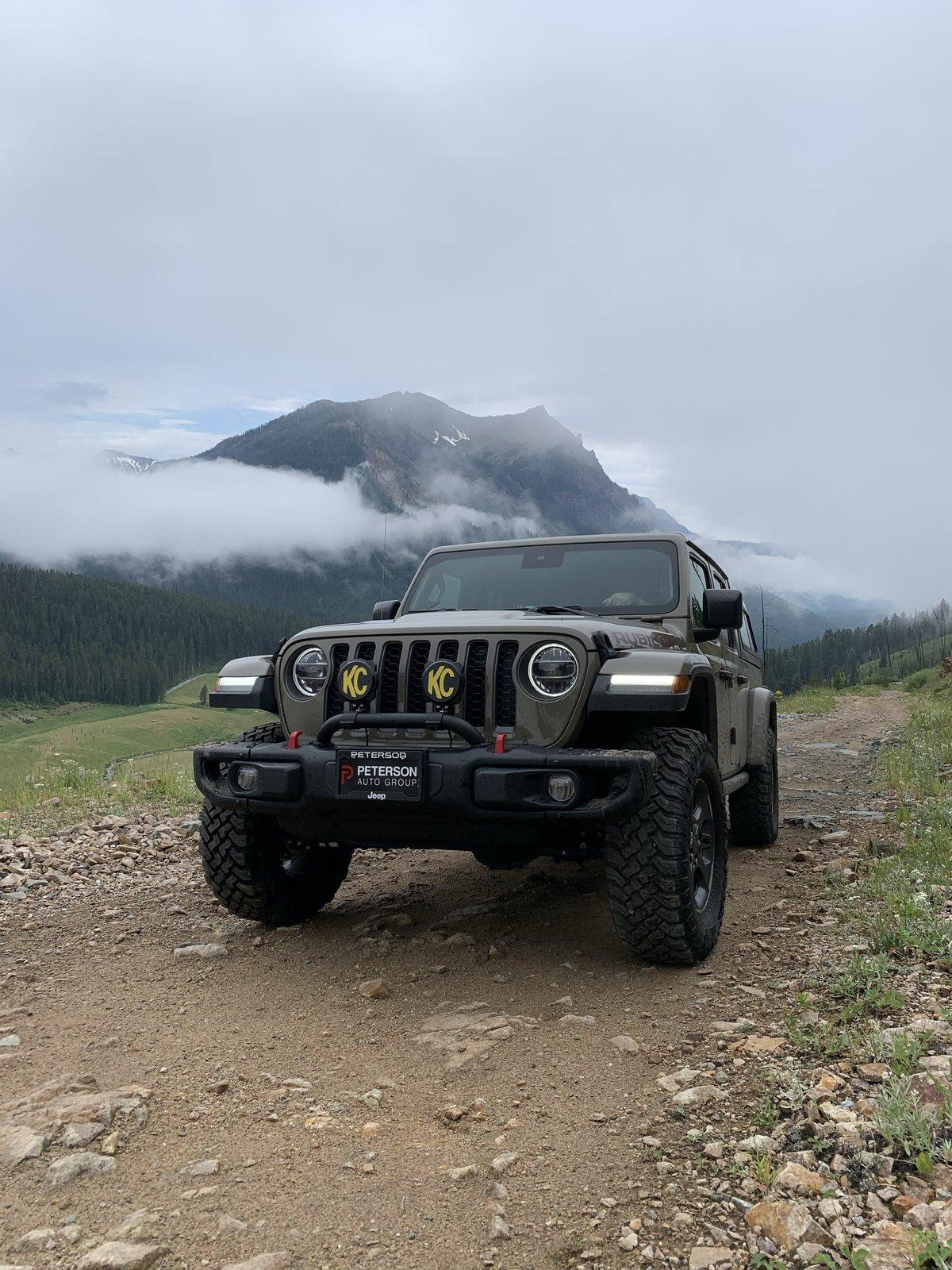 Jeep Gladiator JT pictures 38034225-7294-4448-BF4E-34288ECF7BA3