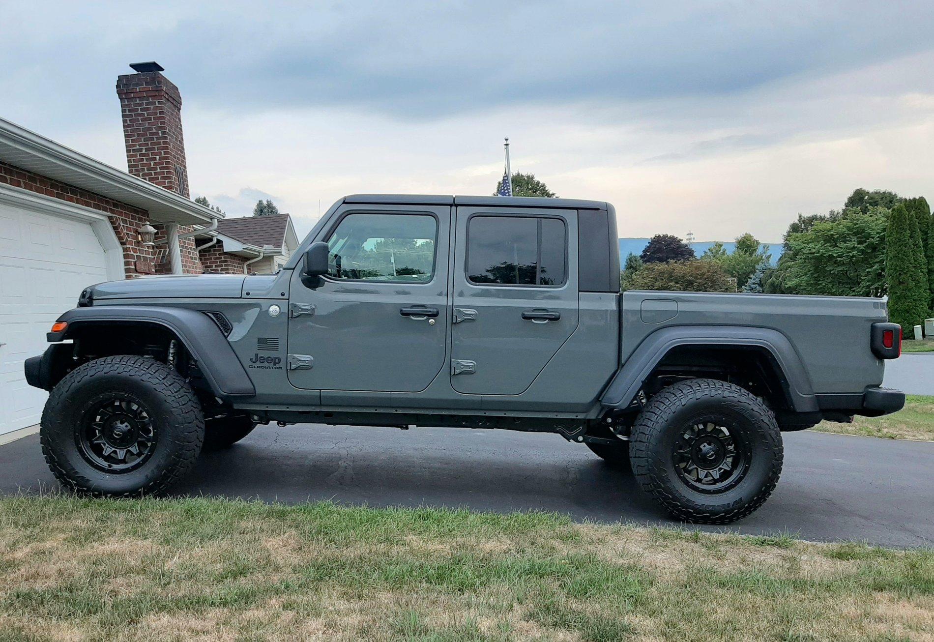 Jeep Gladiator What cleaning and detailing products do you use? 20200801_200745