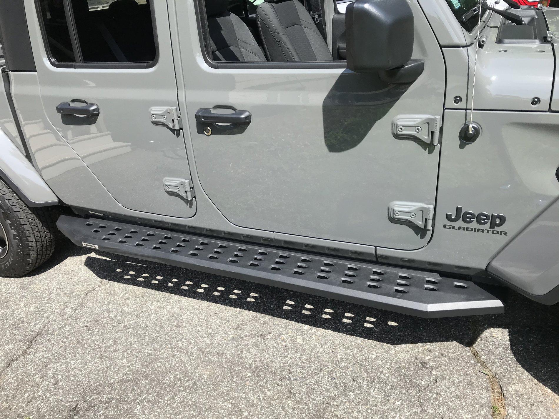 Jeep Gladiator Go Rhino RB series steps 0FDD81AD-D4D1-424F-B9BB-01F16FC96B21
