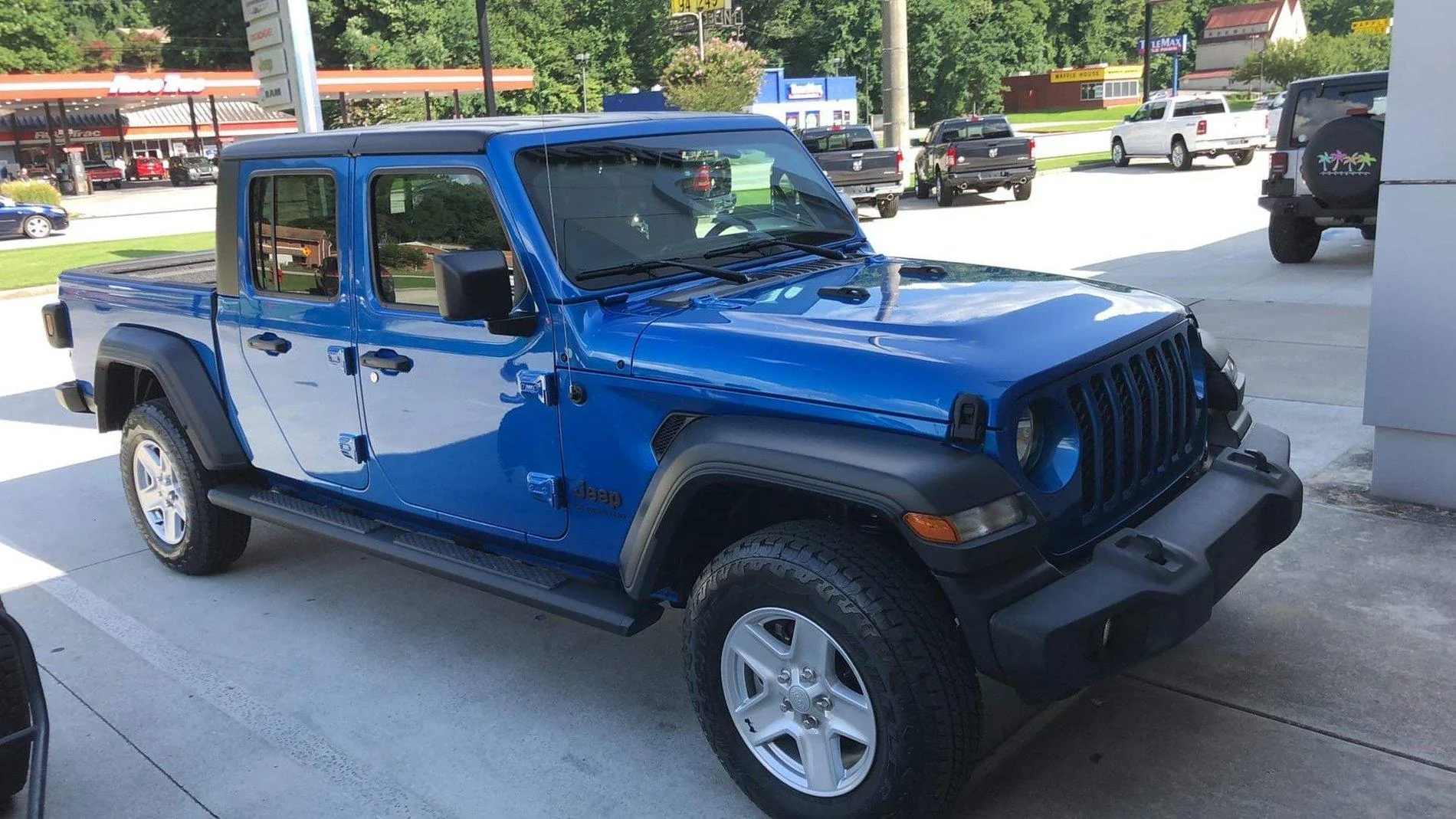 Jeep Gladiator Count ME IN! 47513266-70CD-46E1-B140-9C644813AEB6