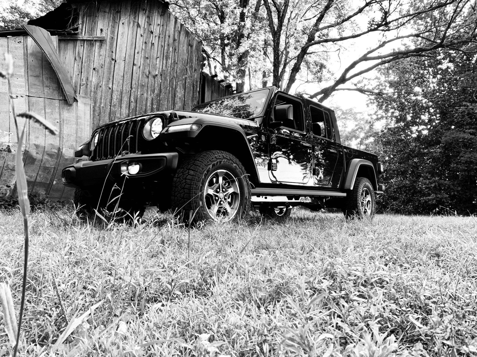 Jeep Gladiator How Does your Gladiator look in black and white photography? 43B934E2-0D0F-4082-8DE3-91FD229D6B18