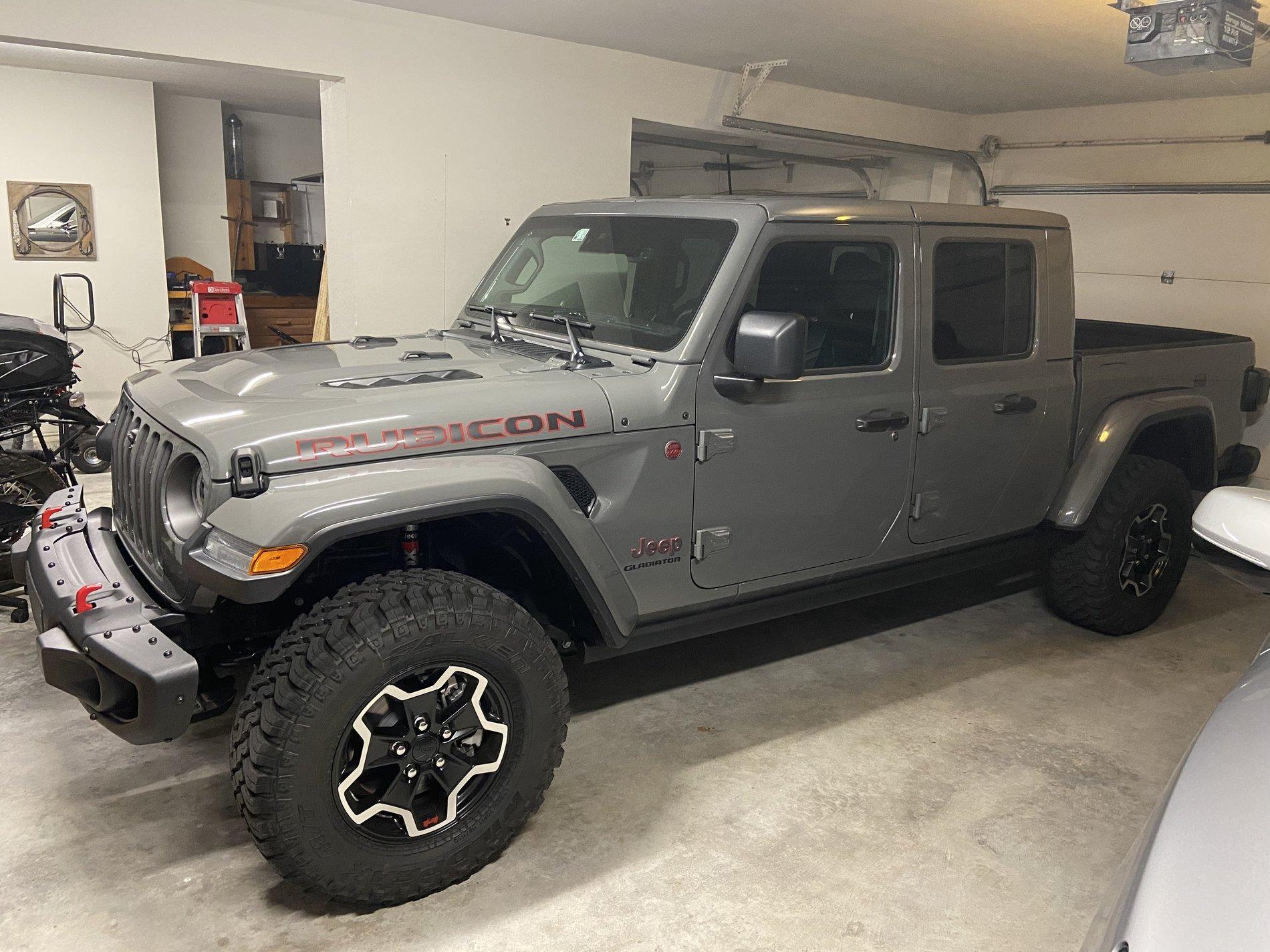Jeep Gladiator STING GRAY Gladiator JT Club C632912B-B0F2-4177-9BBB-92B512FE740D