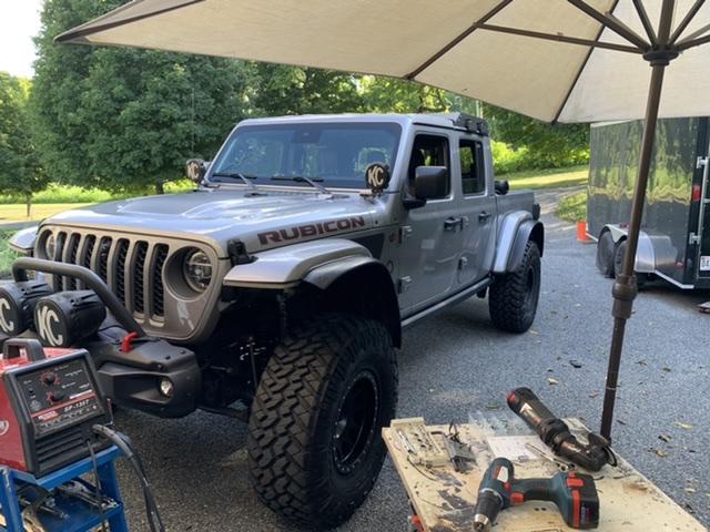 Jeep Gladiator Damn...Cited for no doors and wide tires. E62DADDD-9932-4CBE-AB42-B4AF6DC7489E