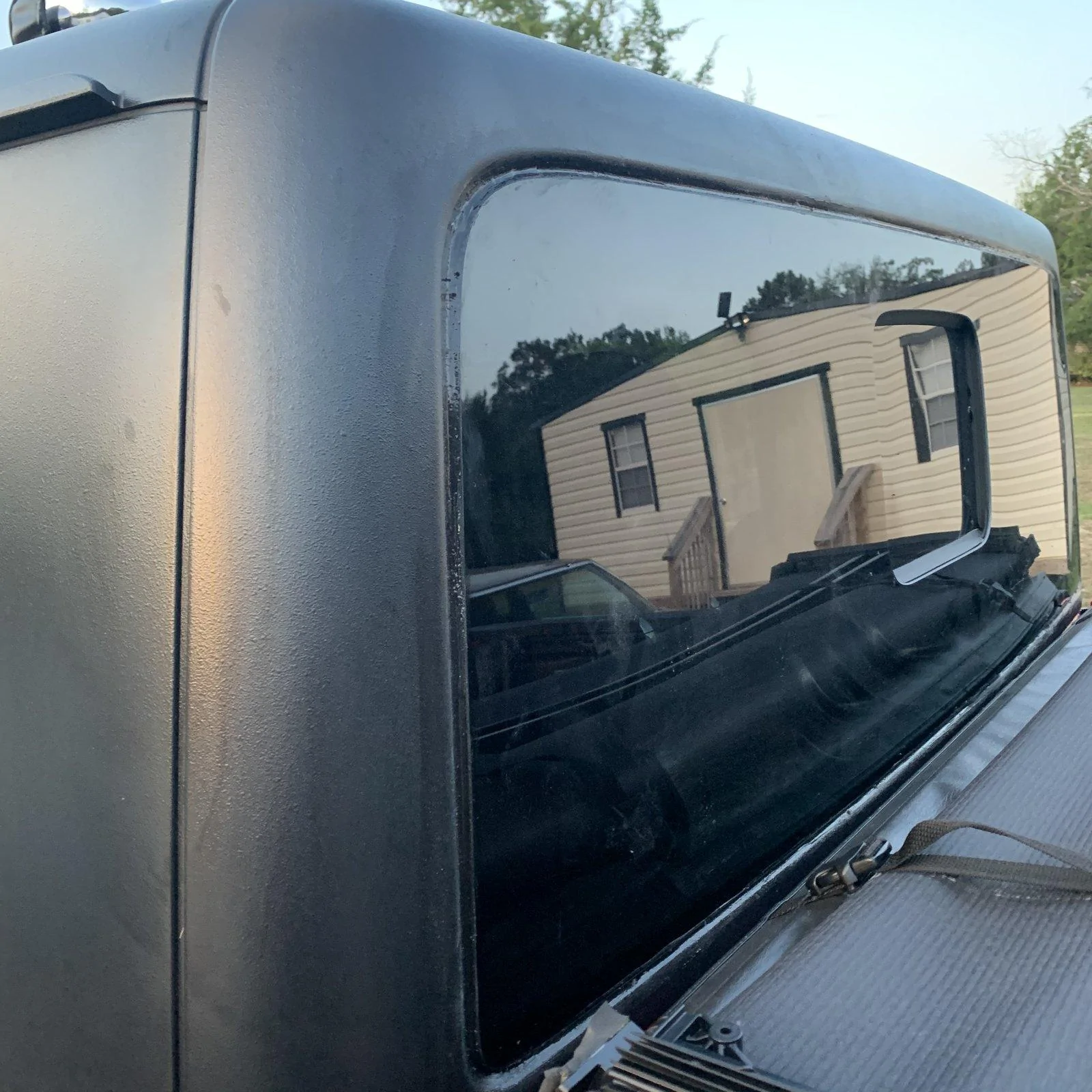 Jeep Gladiator Roof leak in back 2616995A-AA2F-439B-A3D3-36A57C67C7AA