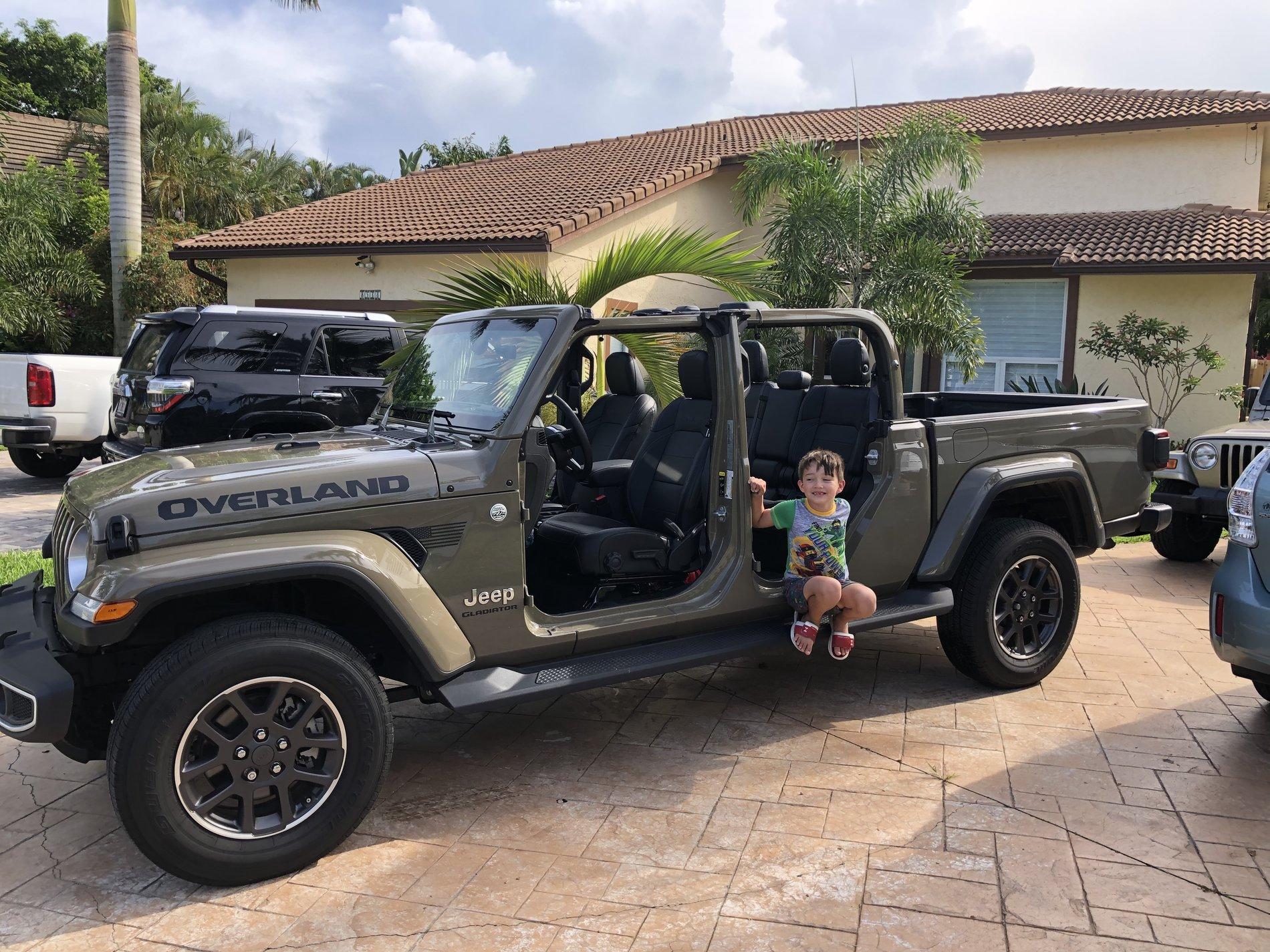 Jeep Gladiator Is it dorky to only take off the front doors?? POLL 78ED58BD-BD87-4FF0-A3B6-66E9DE94102E