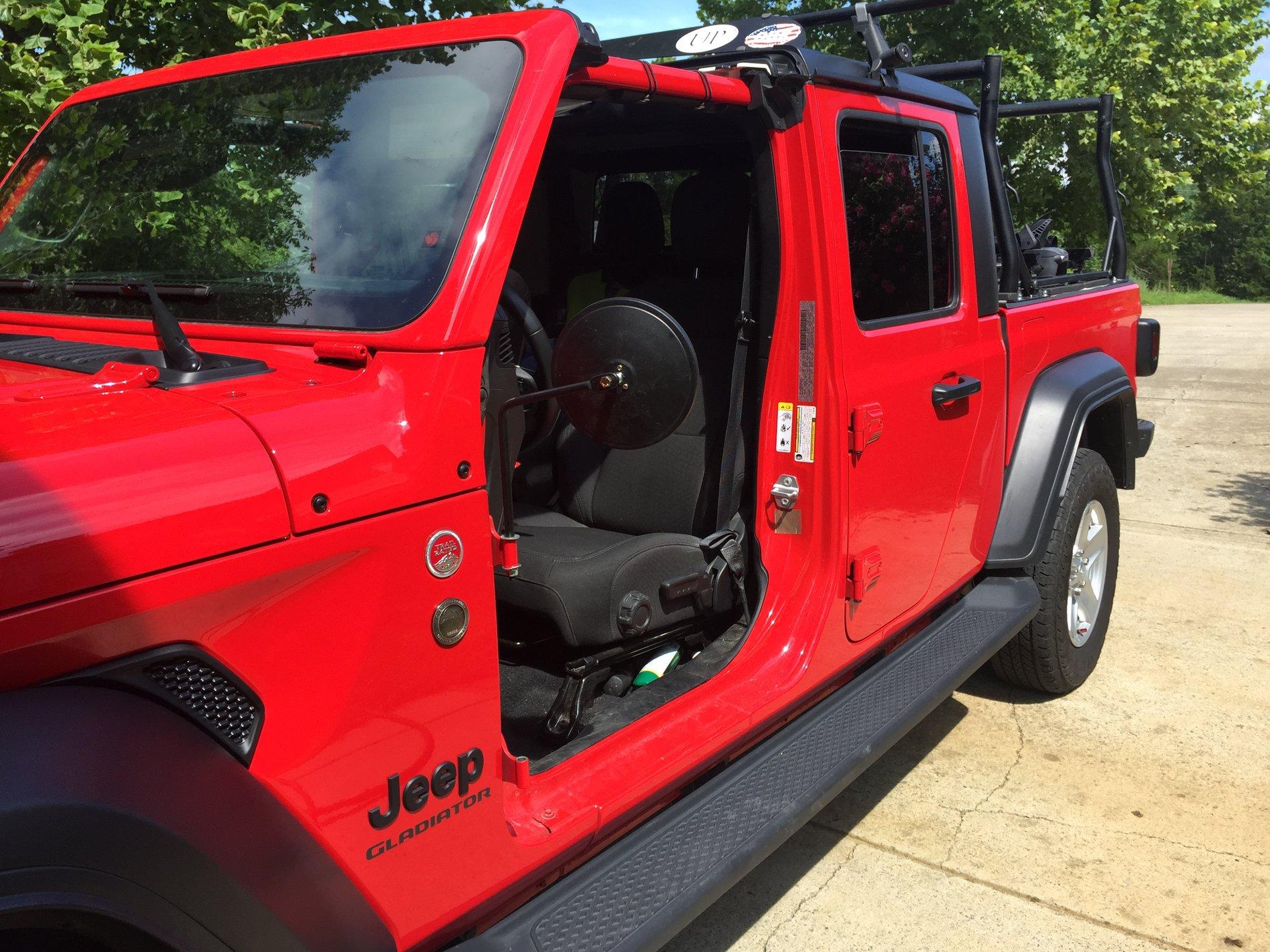 Jeep Gladiator Is it dorky to only take off the front doors?? POLL 419B36A3-8597-4874-A0AD-F8C6A19361E4