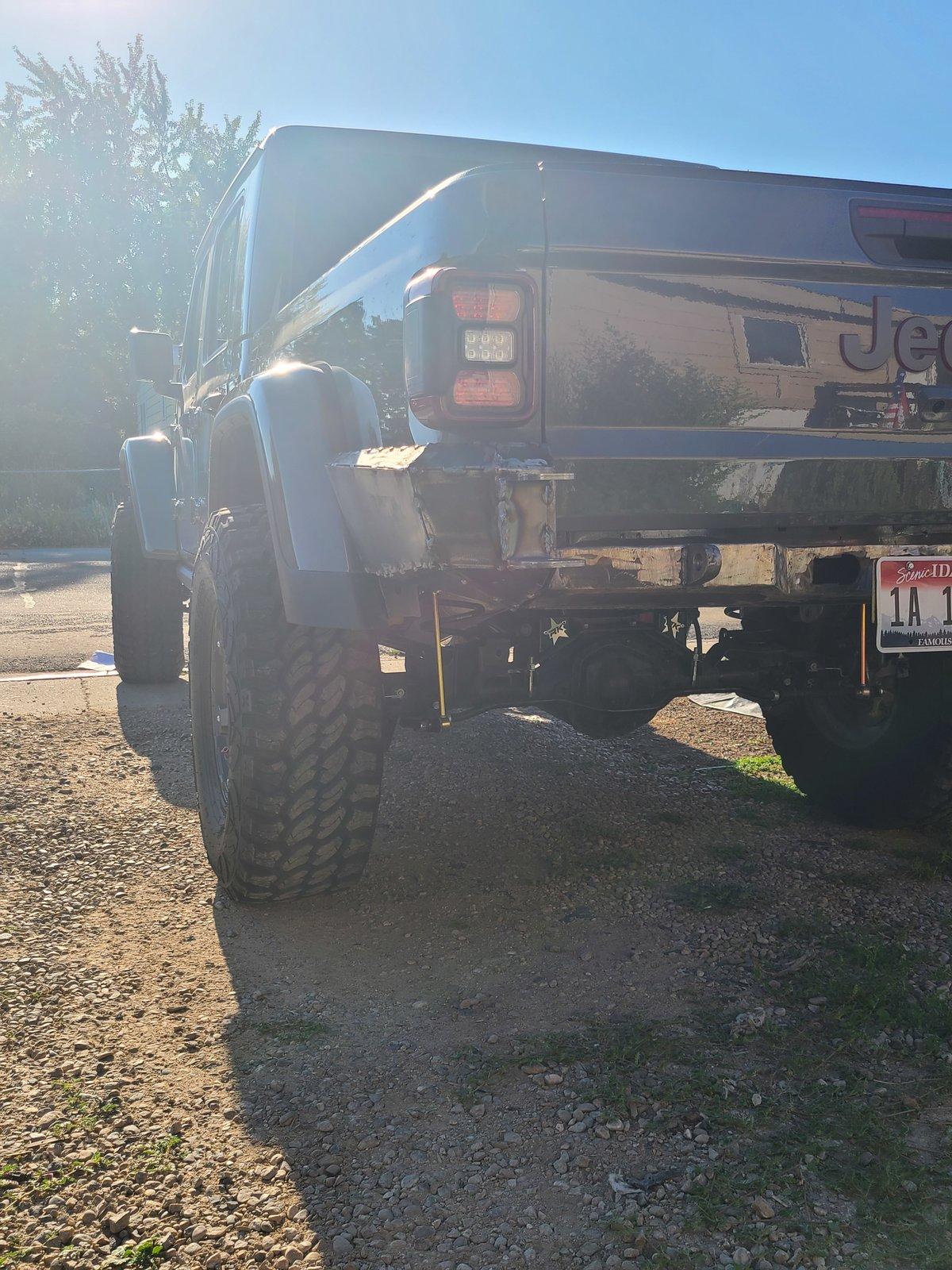 Jeep Gladiator Rear bumper recommendations? 20200731_184753