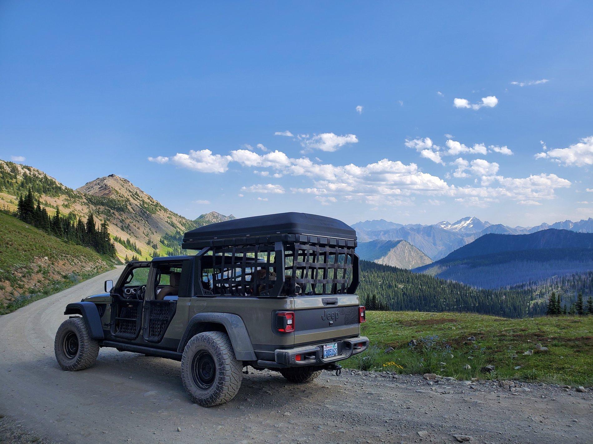 Jeep Gladiator Hauling dogs? What’s your setup? 20200730_155538