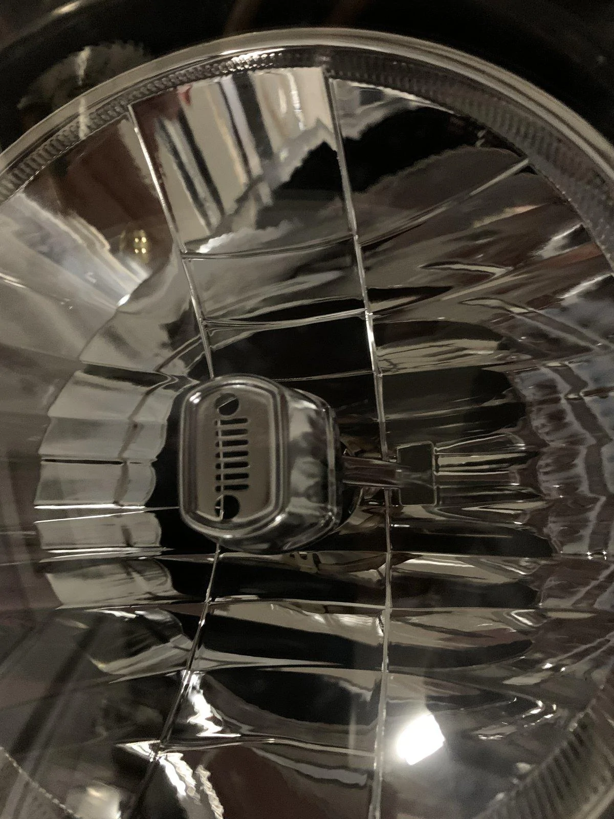 Jeep Gladiator OEM Halogen Head lamps 658A892D-DF11-4EFC-91F9-CC56B6E5A97B