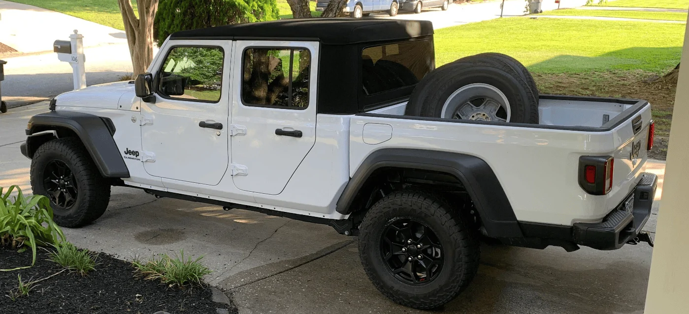 Jeep Gladiator BRIGHT WHITE Gladiator JT Club 1596554325480