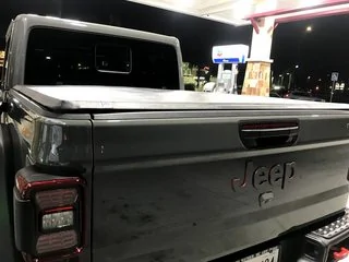 Jeep Gladiator TONNEAU Mopar (OEM) cover rq0W9bVm