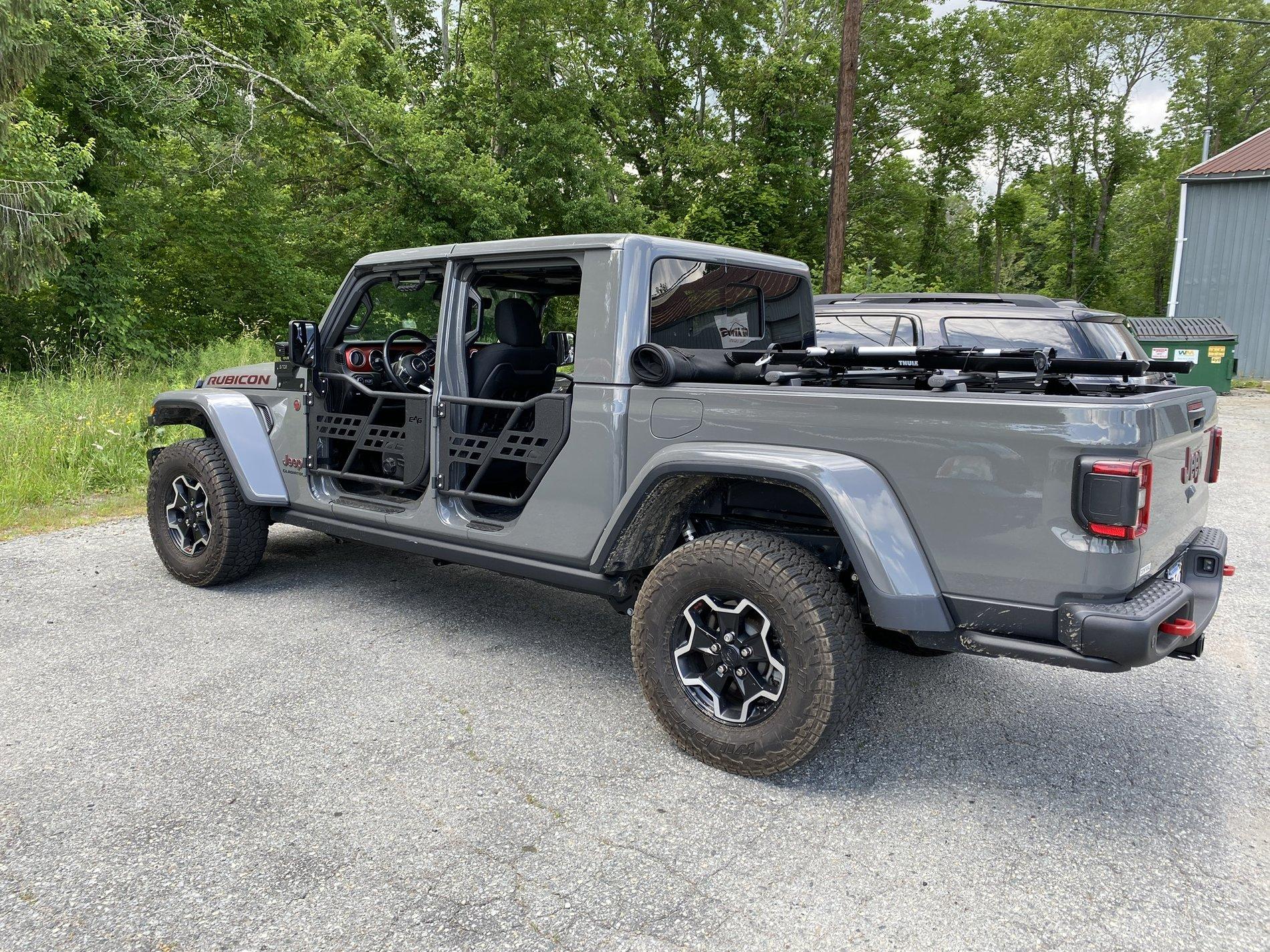 Jeep Gladiator Is it dorky to only take off the front doors?? POLL 943789D9-4BF2-476D-843B-CF7866071BD4
