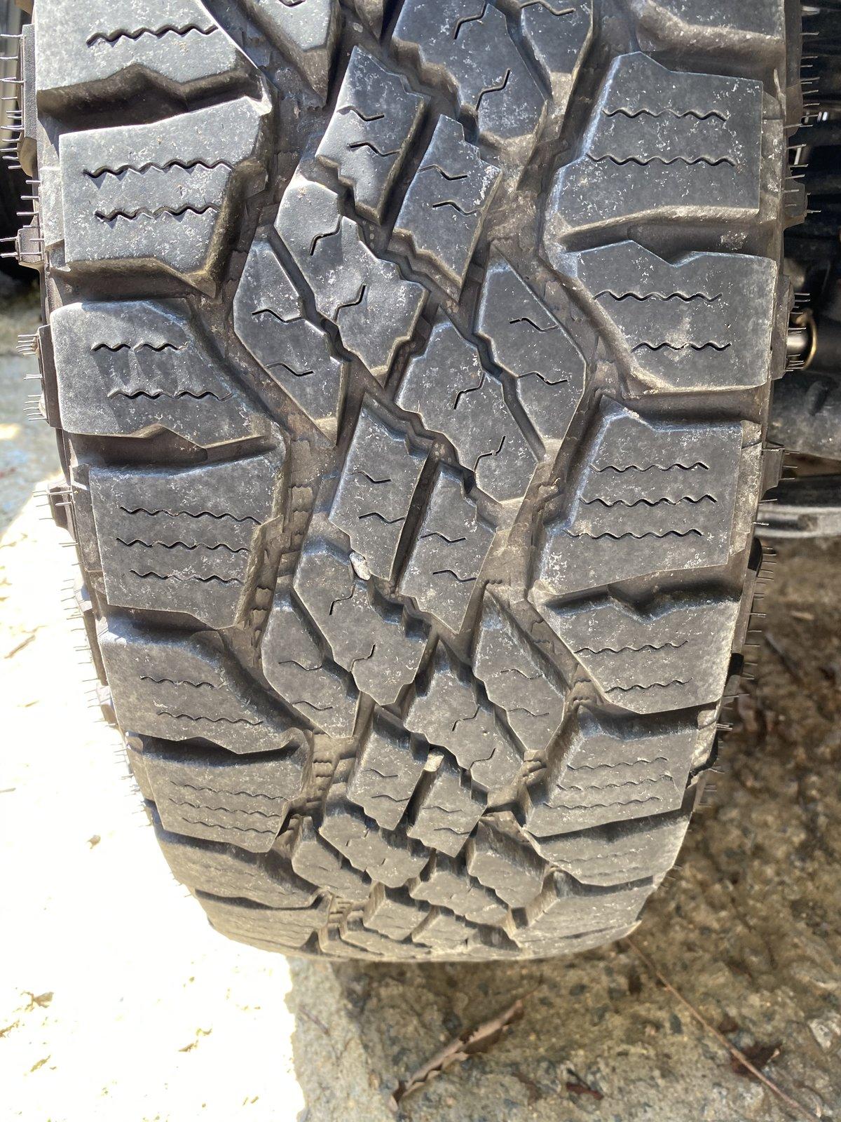 Jeep Gladiator Overland wheels with Goodyear Duratrac Tires 20016C60-EEDE-467F-A388-9885491D1855