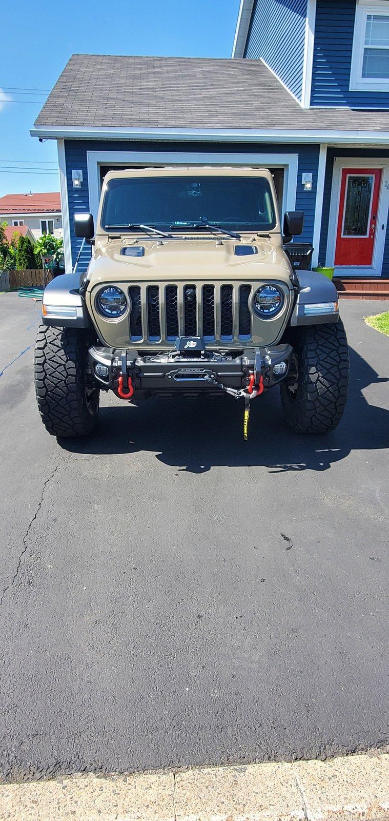 Jeep Gladiator Gator Gladiator 37 Inch Tires NO lift "Yet" 20200806_115944