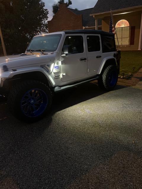 Jeep Gladiator First Look: Sidetrack LED System for JL and Gladiator! 5843751_3477303005634075_2042612217560239631_n-