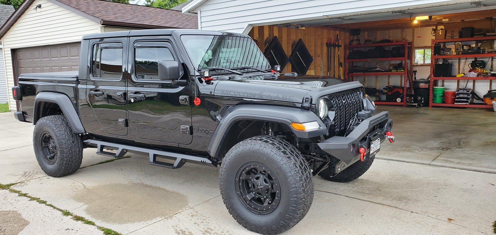 Jeep Gladiator Gladiators on Mopar 2" Lift Kit 20200802_180116