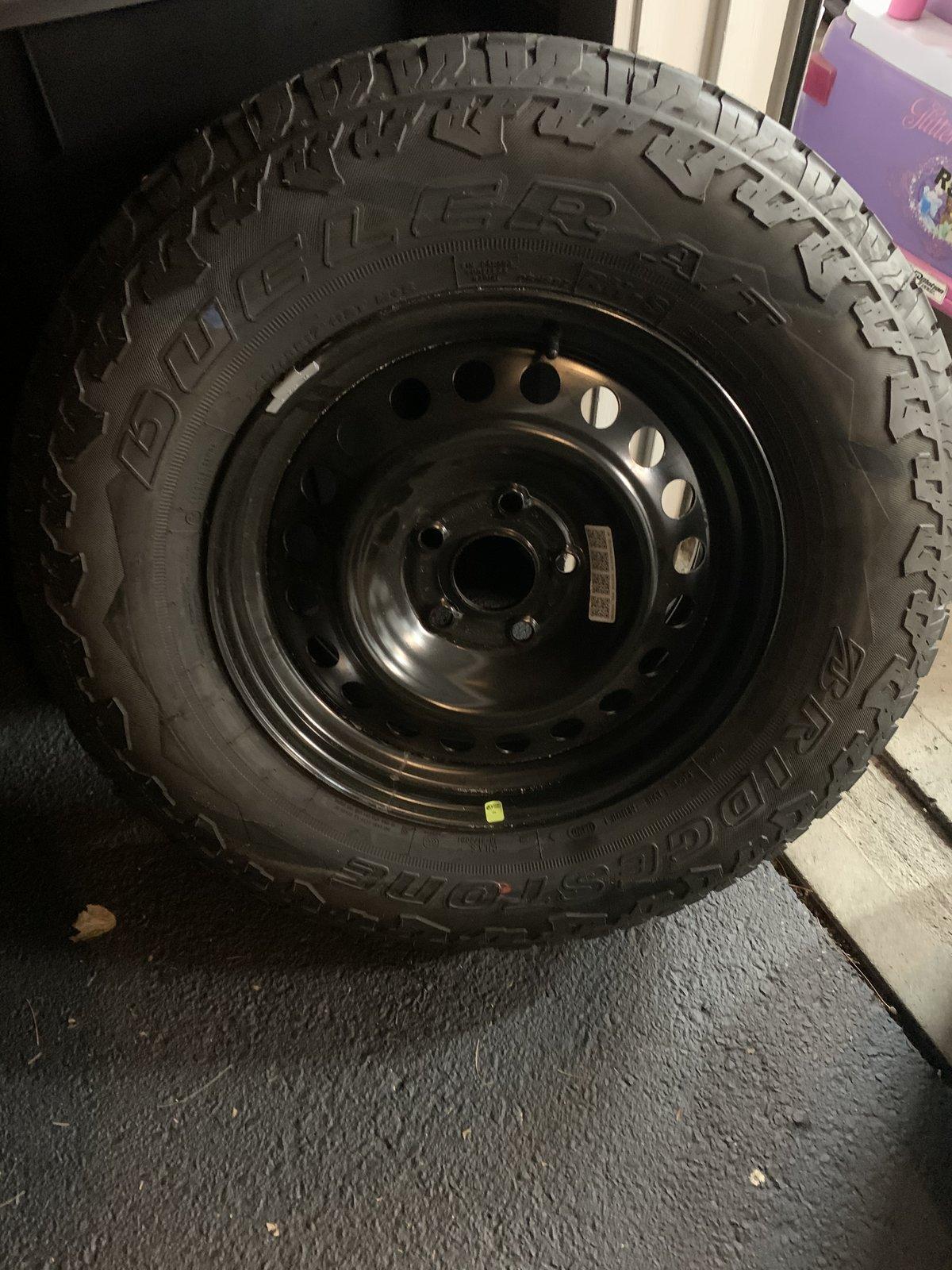 Jeep Gladiator Sport S wheels with A/T Tires $450 9FE63BAE-4032-4A63-9A37-A170A830C53B