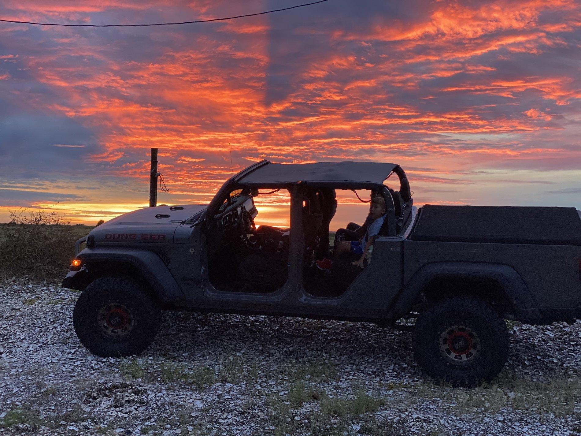 Jeep Gladiator This is the way... Mandalorian inspired Sport S build 1A0121DD-161E-49AB-A8E4-DB2D769ED19A