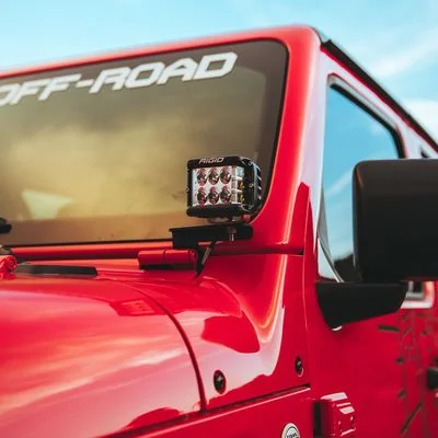 Jeep Gladiator Rigid Lights in White Casing vs Black C601D936-4DF5-4003-AB51-EC8E0CC97C1D