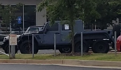 Jeep Gladiator Spotted this 6x6 today. 20200807_144804