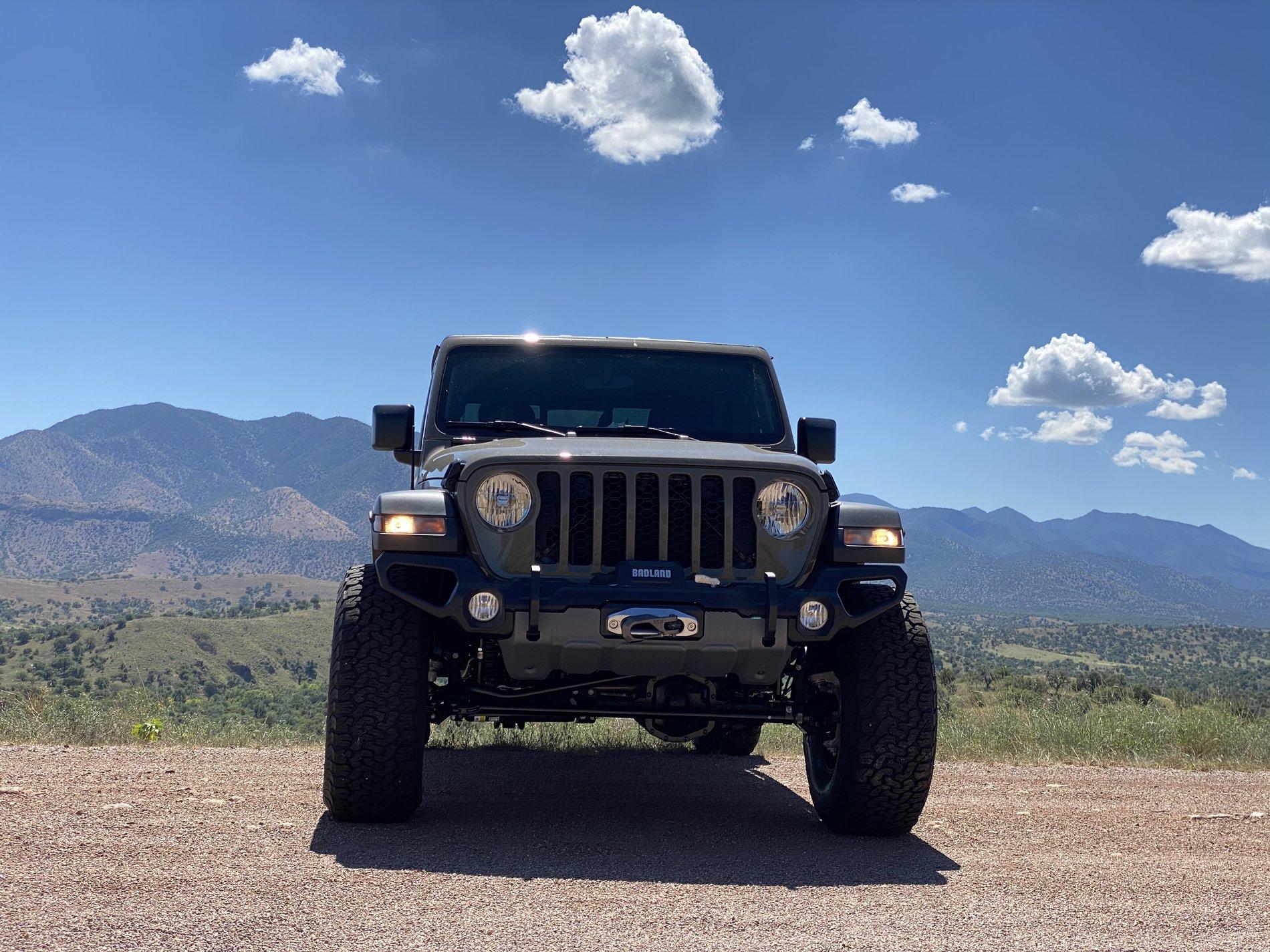 Jeep Gladiator Anyone running a -18 offset wheel? Photo Aug 08, 10 16 58 AM