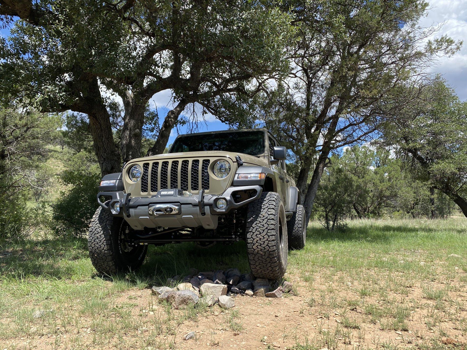 Jeep Gladiator Anyone running a -18 offset wheel? Photo Aug 08, 11 49 39 AM