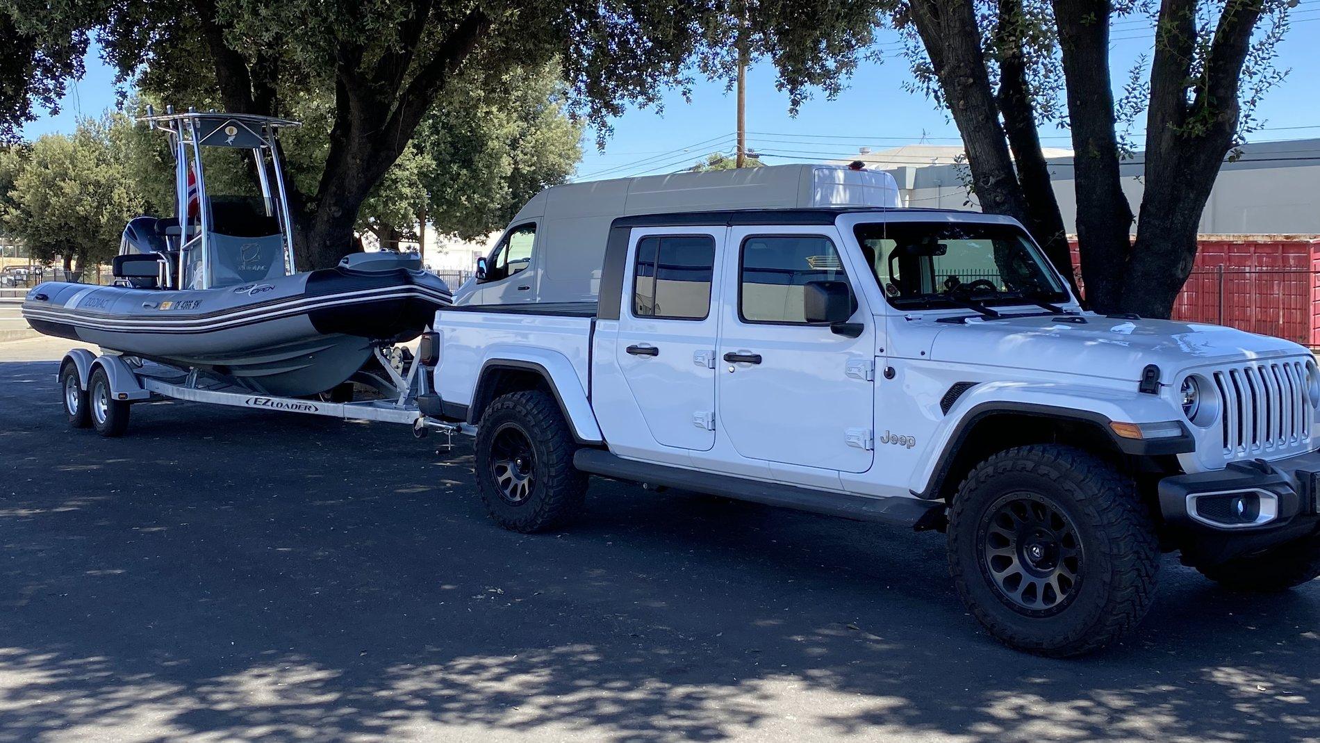 Jeep Gladiator How to spot a Mall Crawler D0387324-5B85-482B-9A13-A809BD52A2A4