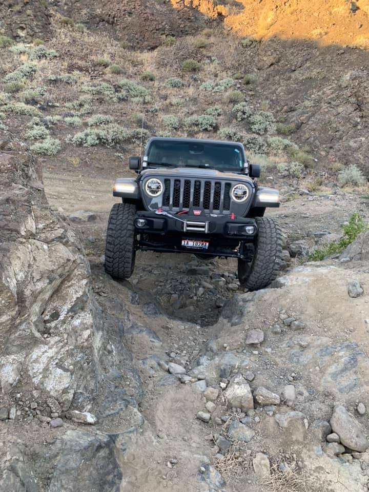 Jeep Gladiator Lost Trail w/ HiCentered (Gladiator Sport & Rubicon) 117422099_10220579303064118_2863942819097838349_n