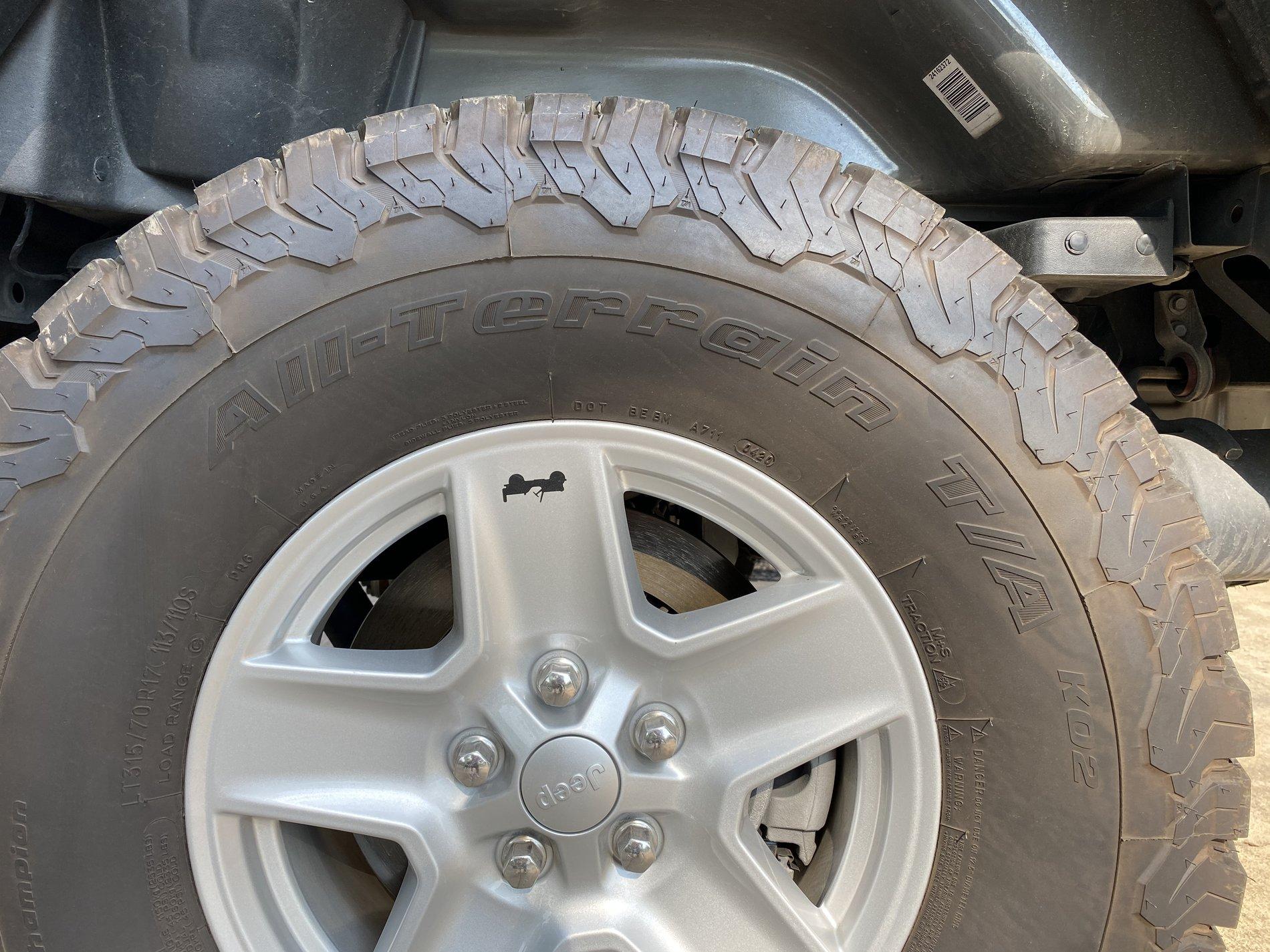 Jeep Gladiator Sport wheels with BF Goodrich T/A KO2 $750 FA61C6D3-6FD5-4A2C-BDF1-7F25592E4AF9