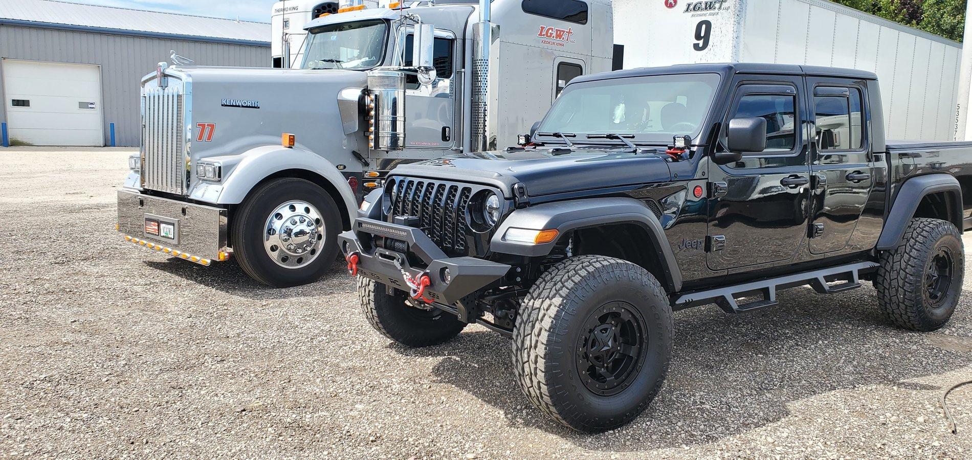 Jeep Gladiator Rock Crawler, Mall Crawler & ? 20200801_105102