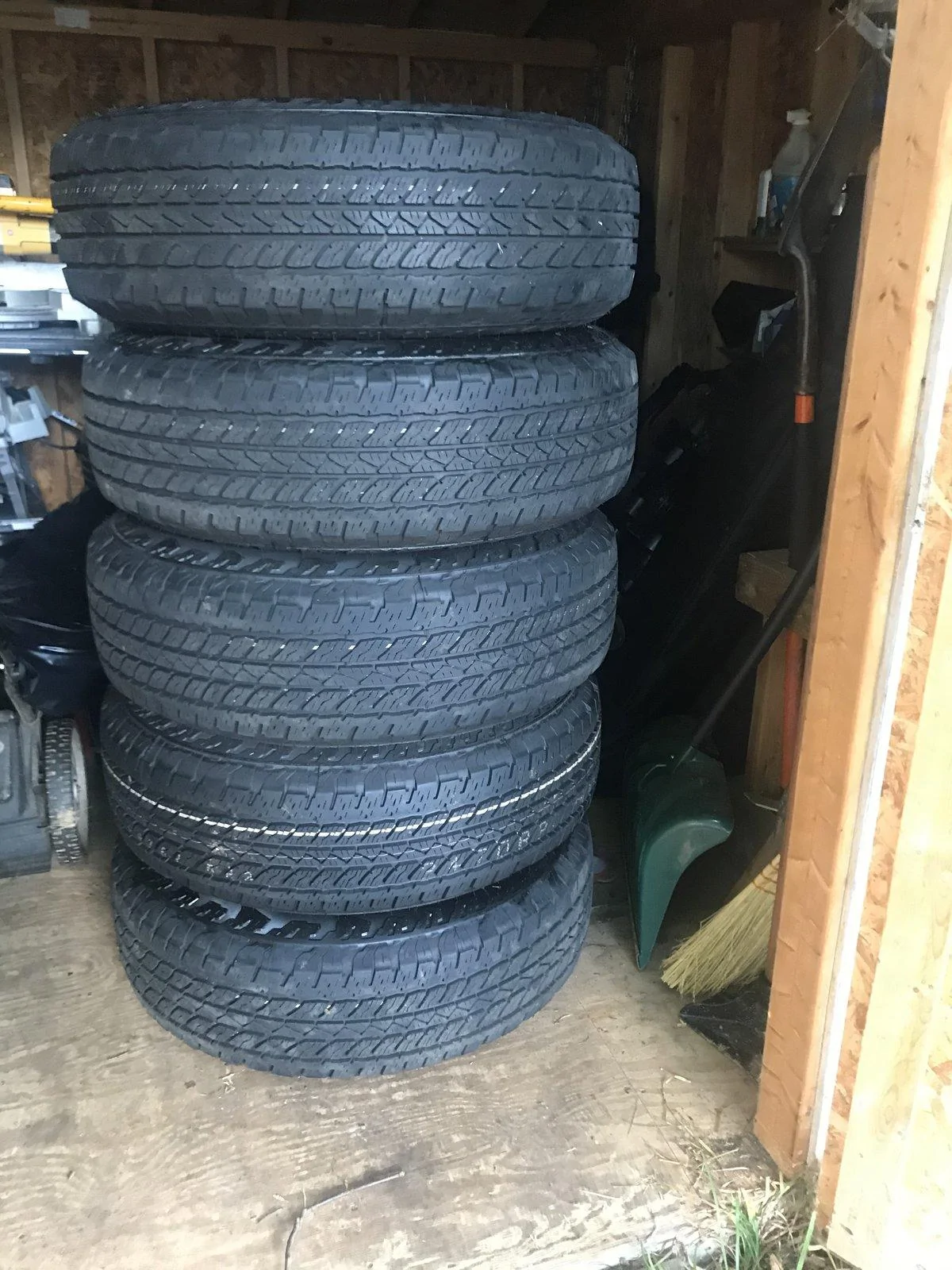 Jeep Gladiator Price drop ($900) Takeoff Wheels from Gladiator Sport S (245-75R17) (330 miles) (DMV - MoCo Maryland) 5 stack