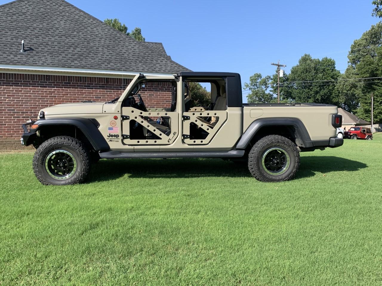 Jeep Gladiator 2020 Jeep Gladiator Sport S - $40,746 Gladiator2
