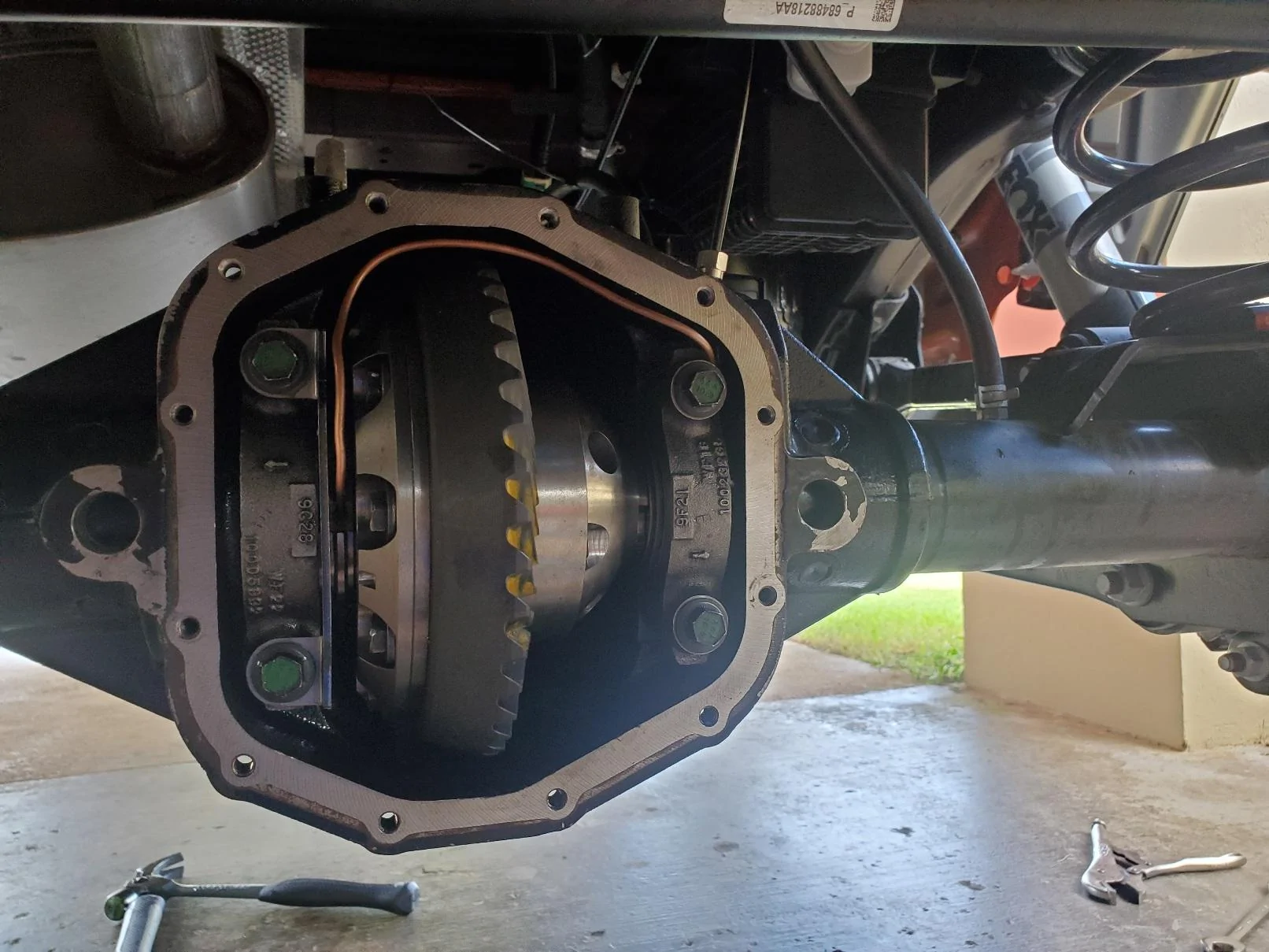 Jeep Gladiator My 35 spline rear axle shaft install with ARB RD246 20200811_121427