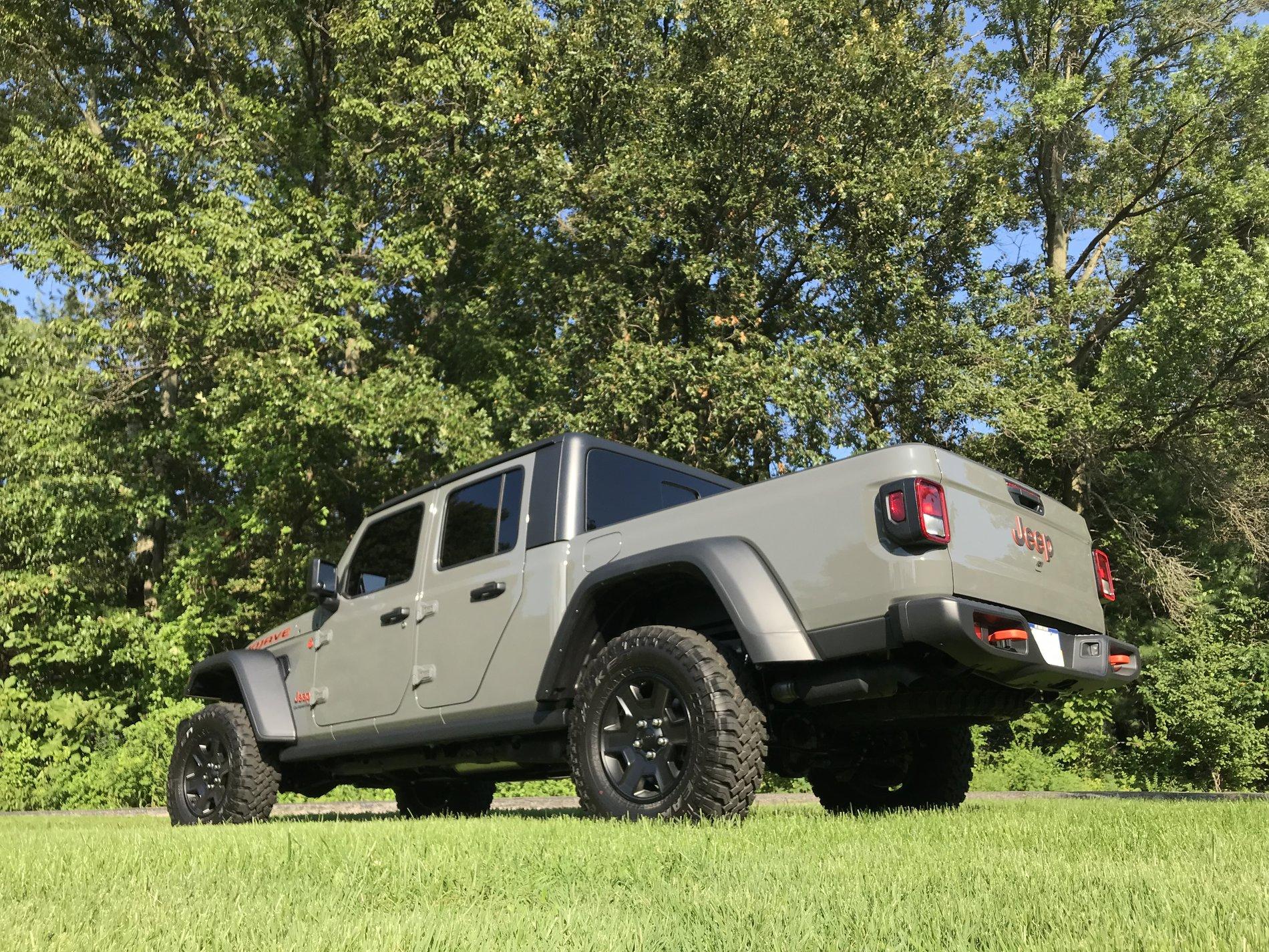 Jeep Gladiator STING GRAY Gladiator JT Club B01DA7AE-32BB-4C76-9BEF-90B8DCAF76A2