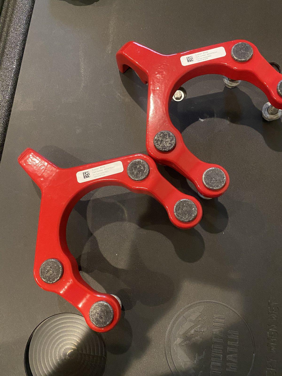 Jeep Gladiator Rubicon - Red Front Tow Hooks 80612D83-D800-4762-B509-1124E2DA7D2F