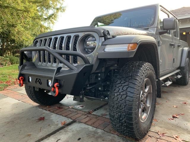 Jeep Gladiator Show me stubby bumpers options with skid plate 0A7C4728-4F05-439A-88BC-B910F1461CA0