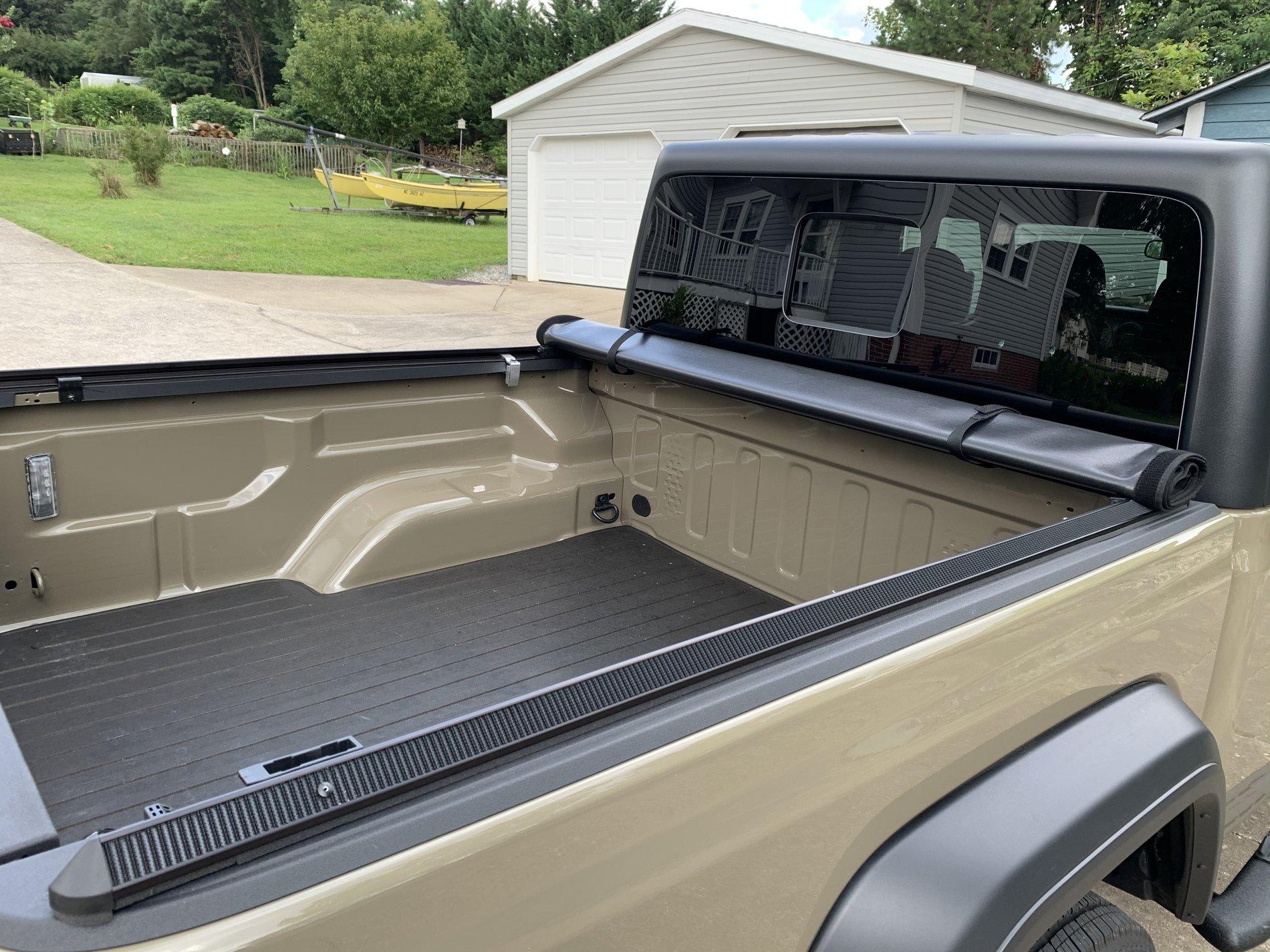Jeep Gladiator TWILL Material Tonneau cover C0D1AA83-A1CC-4252-B89C-D4B9E78260EE