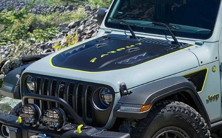 Jeep Gladiator Jeep debuts Gladiator Overlander "Farout" Concept jeep-gladiator-farout-concept-front-3-4