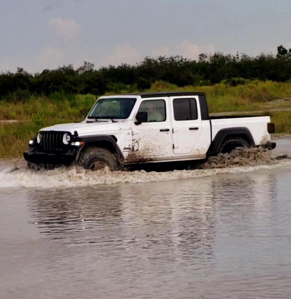 Jeep Gladiator OPINION: Sport/S w/ Max Tow 20200722_214207
