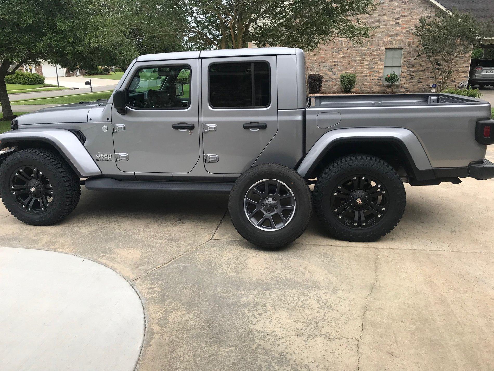 Jeep Gladiator Overland Running Boards - $200 IMG_4971