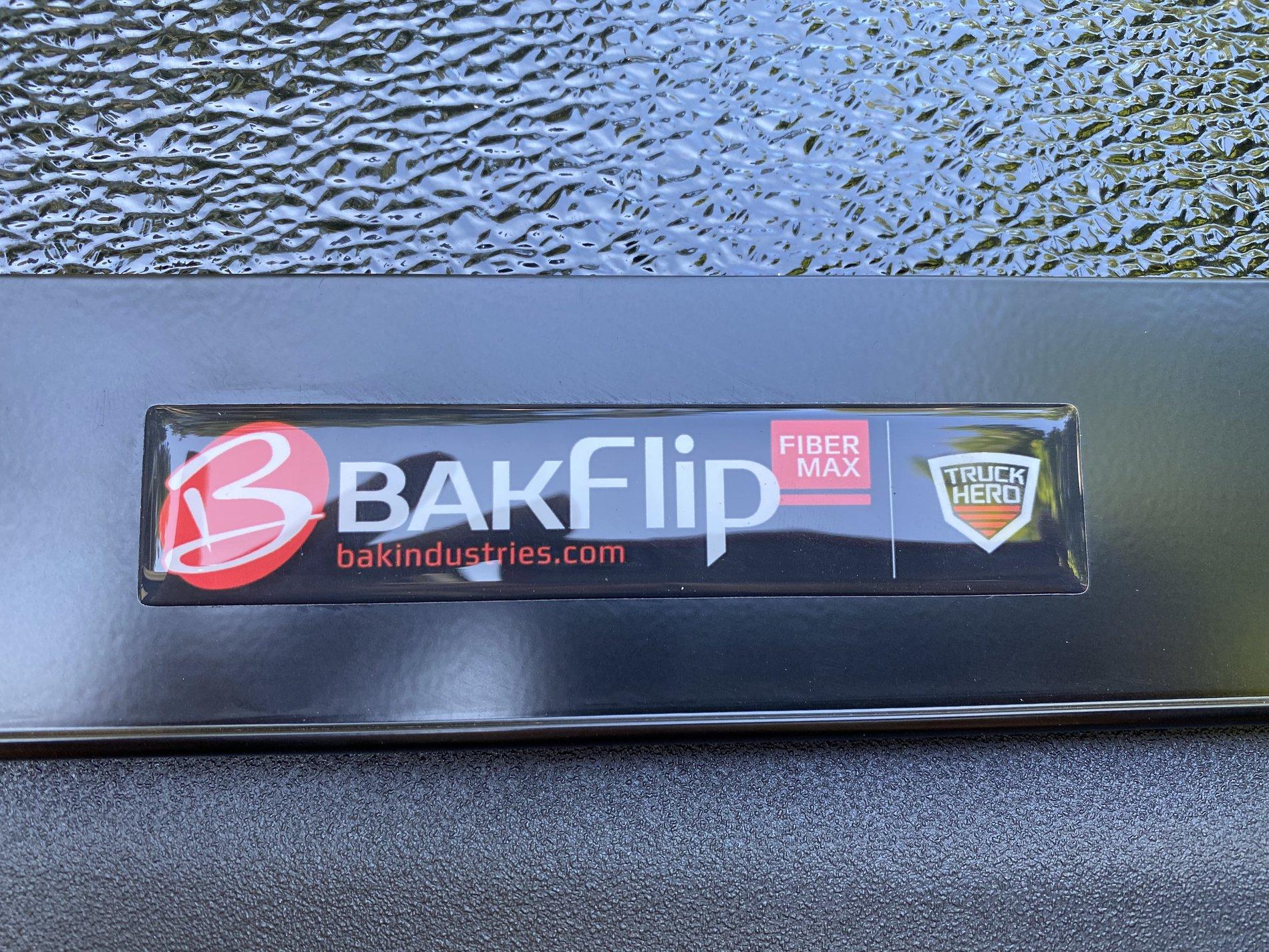 Jeep Gladiator Cap-it installed BAKFlip Fibermax tonneau and bed mat 31EA5EDF-80EE-4C4E-9A2B-2D9E7A6FFE72