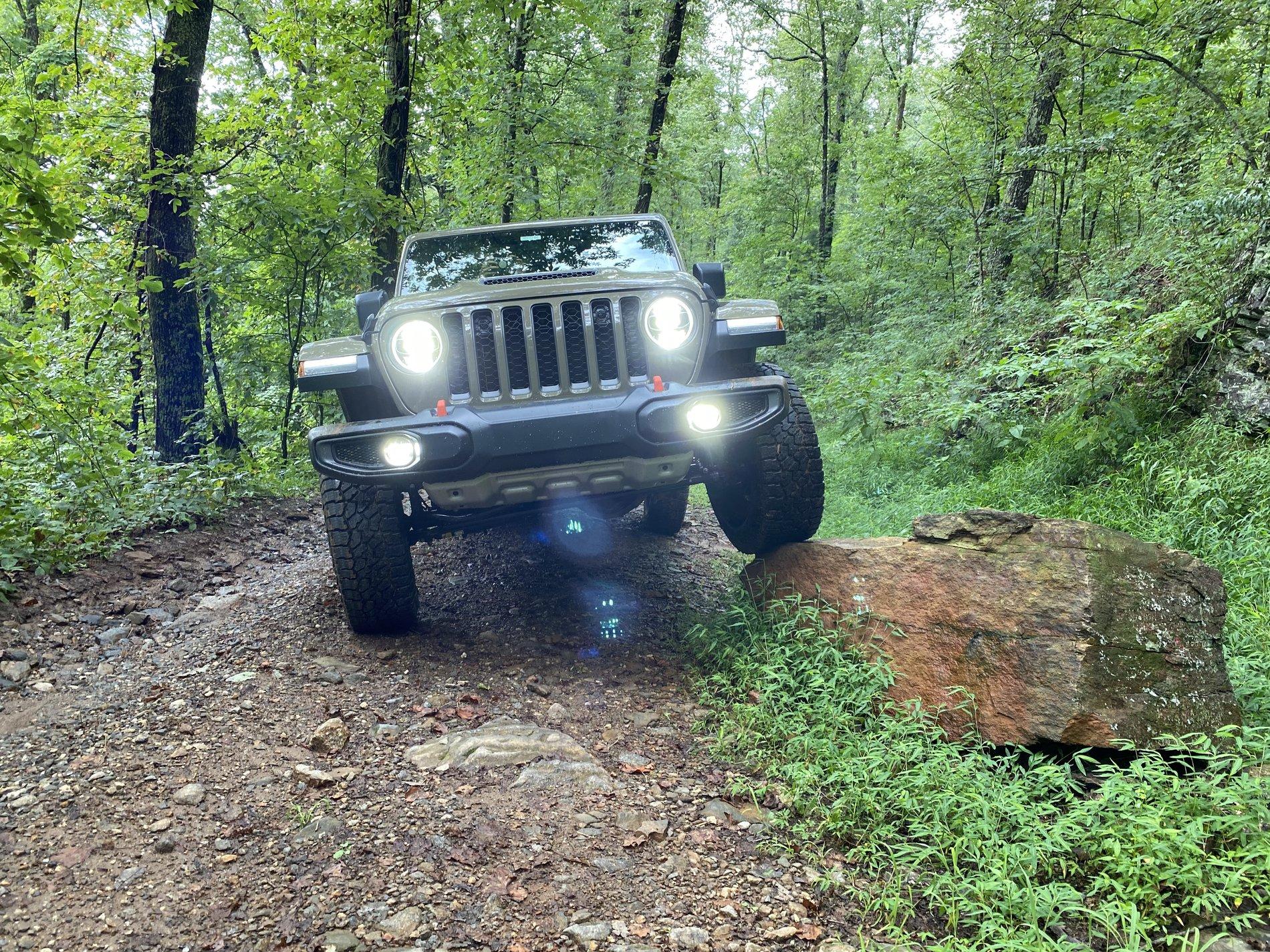Jeep Gladiator ***Official Mojave Thread*** Lets talk Mojaves 13B10E10-3D15-435F-9C24-B4768D592AC0