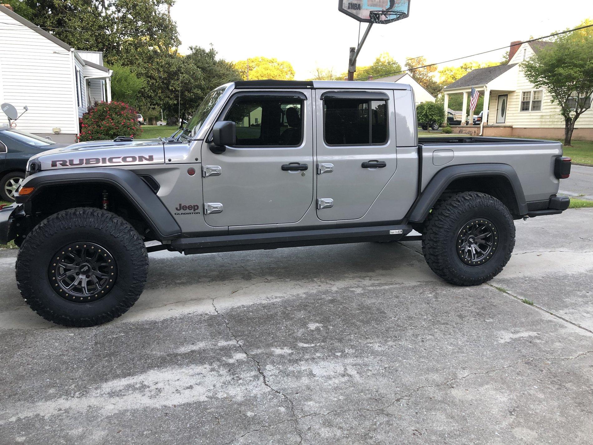 Jeep Gladiator Wife hates gladiator 541B5A25-D496-4E27-9310-A2538A7A4D0E