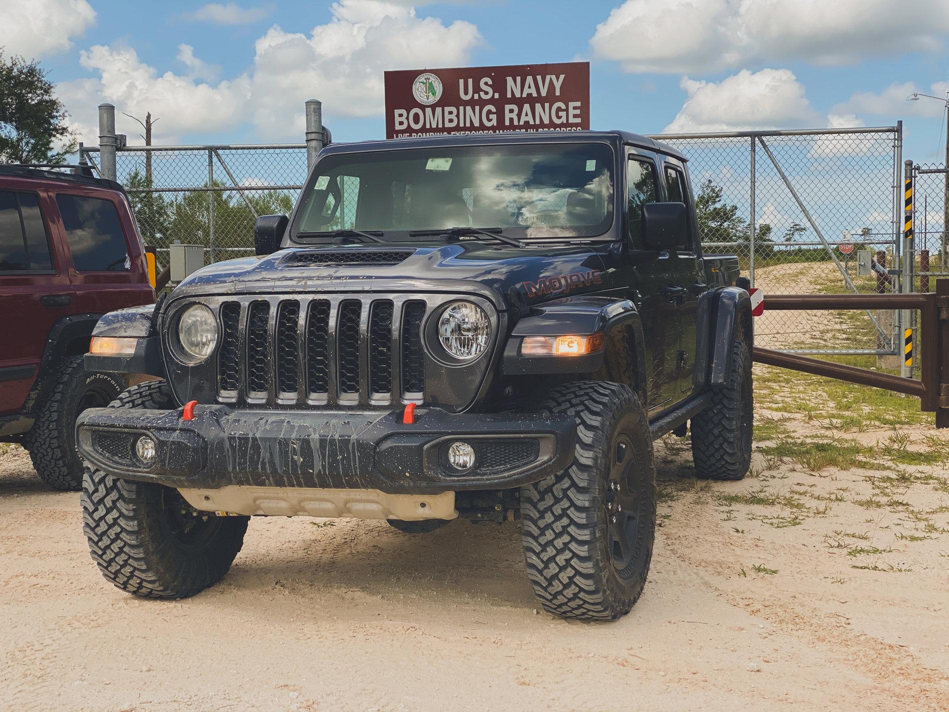 Jeep Gladiator 2020 Gladiator Mojave I just picked up, as well as a question about bumpers ADC998C1-EE3A-4564-B585-1E9CE4A4F505