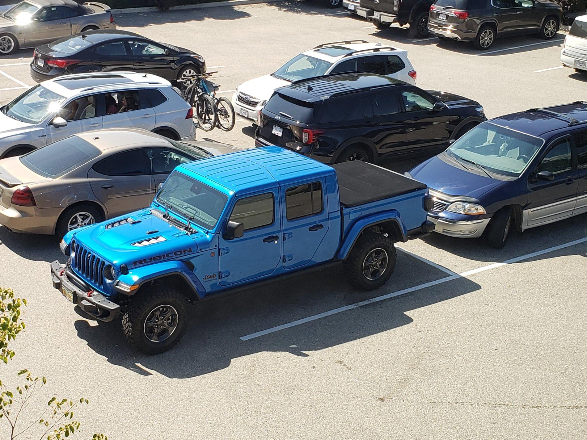 Jeep Gladiator HYDRO BLUE PEARL Gladiator JT Club 20200813_121845