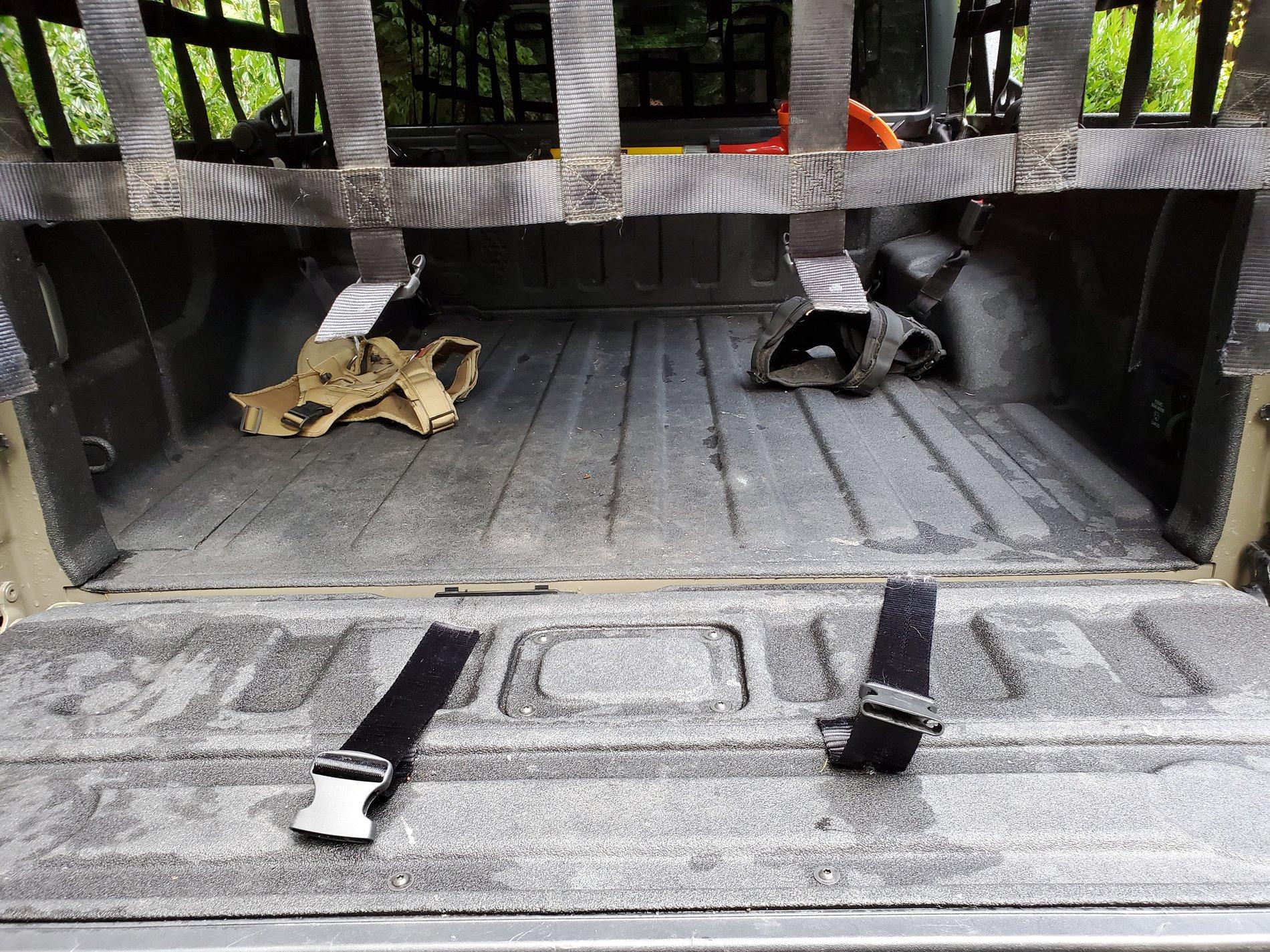 Jeep Gladiator Hauling dogs? What’s your setup? 20200812_180934