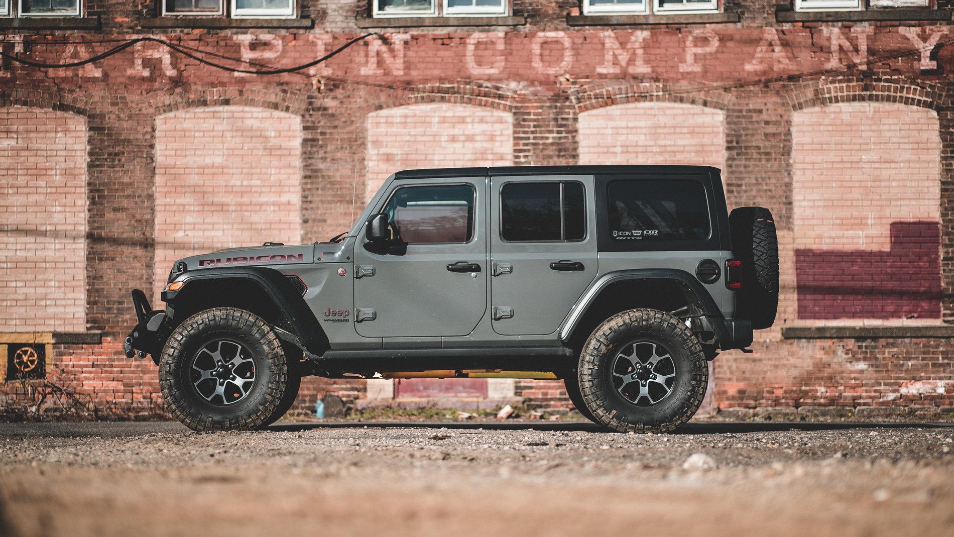 Jeep Gladiator Metal Cloak vs. Clayton DSC06523-15-A
